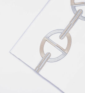 مفرش مائدة مطرز بسلاسل