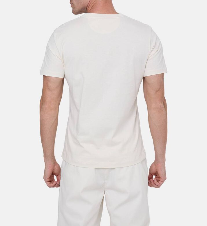 تيشيرت هيرتاج بقصة كلاسيكية بتوقيع العلامة