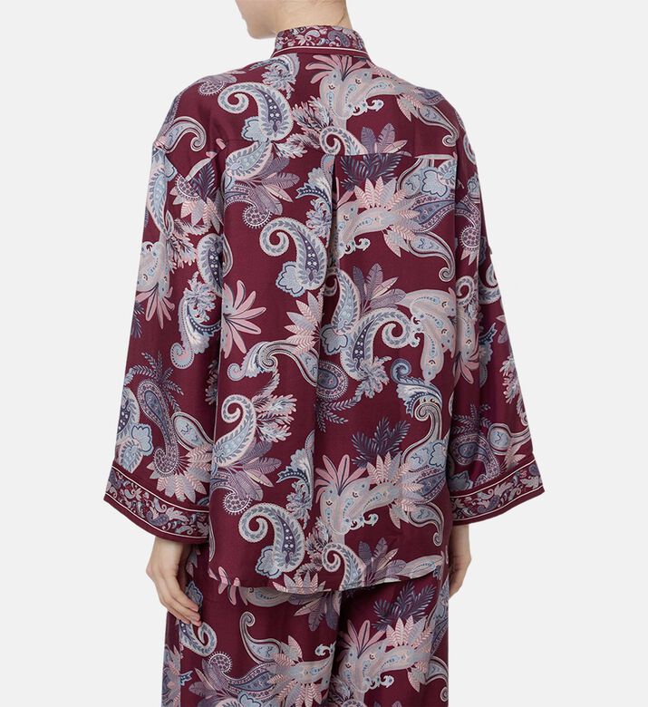 Carter and White Shirt Aurora, Model View