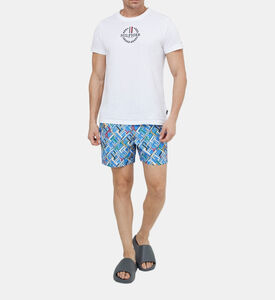 شورت سباحة بطبعة أحرف العلامة