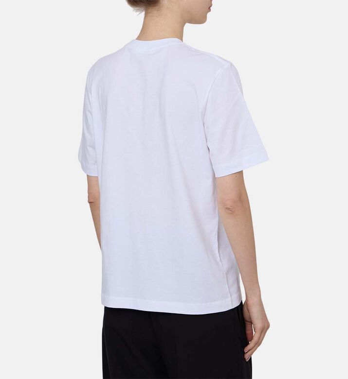 تيشيرت كلاسيكي بياقة دائرية