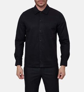 قميص بصف أزرار وجيب على الصدر