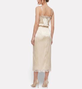 Savanna Skirt Applique, Model View