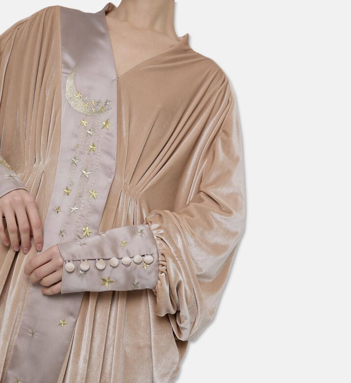 BANOU Dress Pearl, Model View