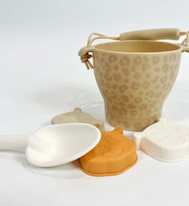 طقم شاطئ بطبعة جلد نمر