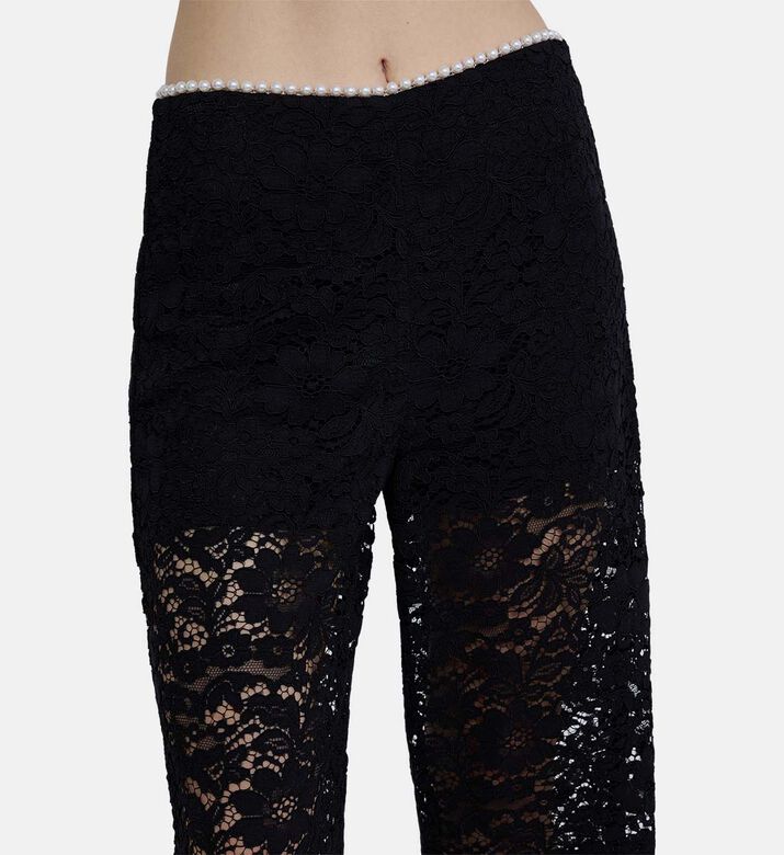 بنطال عريض الساقين مطرز بدانتيل وأزهار