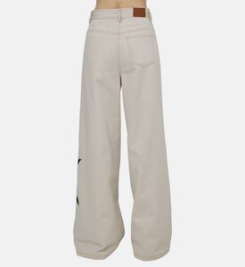 بنطال دنيم مطرز بأزهار