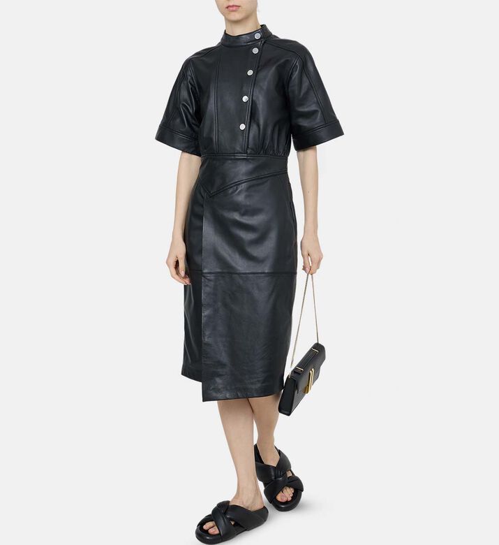 فستان أست متوسط الطول جلد فستان أست متوسط الطول جلد