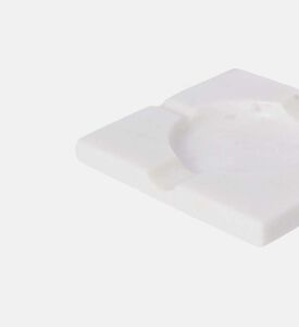 منفضة سجائر رخامية بلمسة لامعة