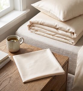 Home Deco and More Sateen Duvet Cover, Packshot View