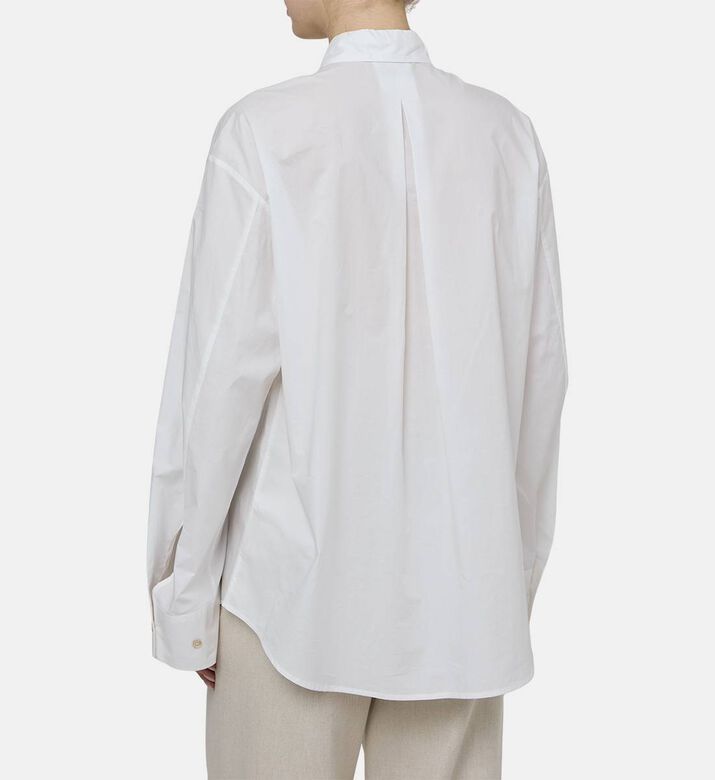 قميص مطرز بأزهار