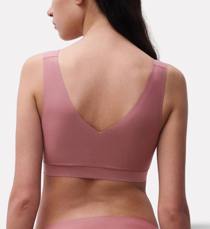 Chantelle Wire-free Scoop Neck Bralette, Model View