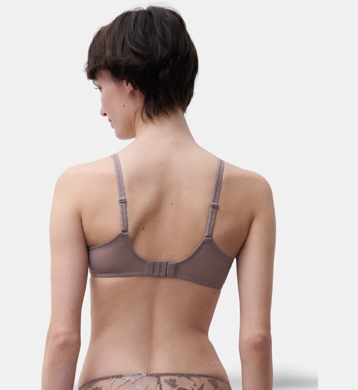 Chantelle Plunge Spacer T-shirt Bra, Model View