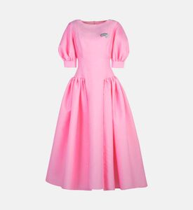 فستان واسع بأكمام منفوشة