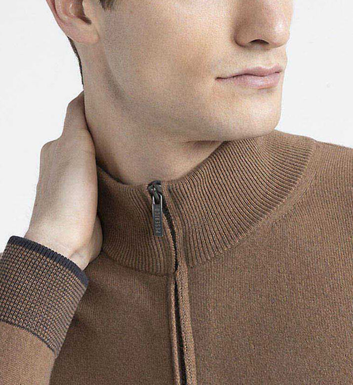 سترة بسحاب إغلاق