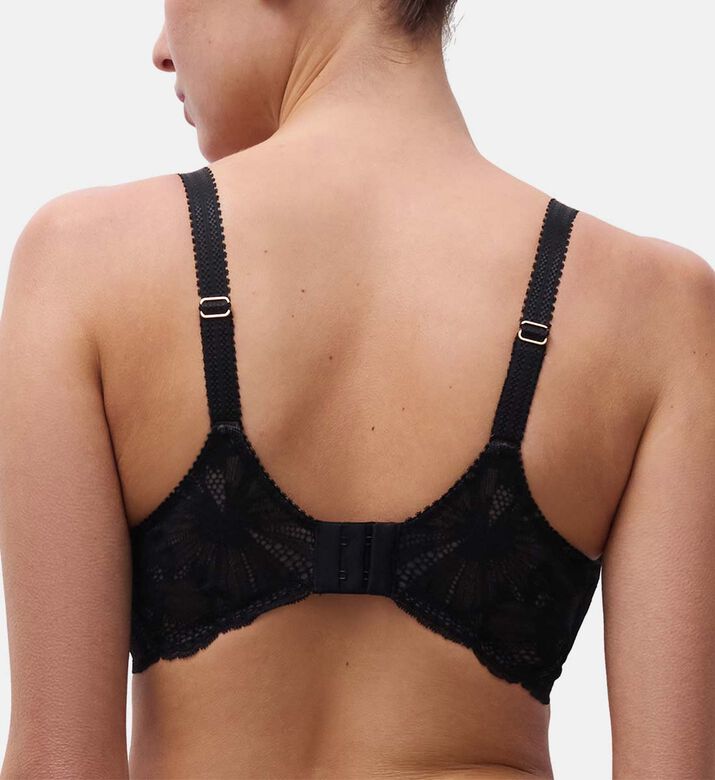 Chantelle Bra, Black, 90, D, Model View