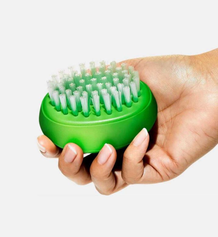 Oxo Flexible Nylon Vegetable Brush, Packshot View
