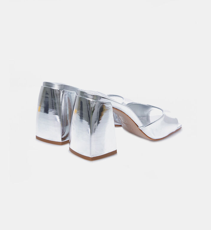 صندل مفتوح من الخلف بكعب منحوت معدني