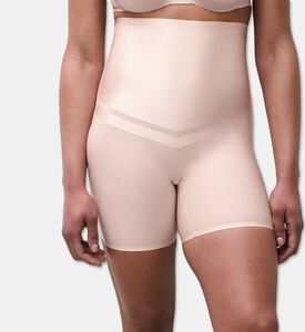 Chantelle Shapewear, Model View