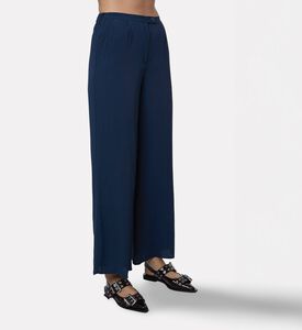 Beatrice B Pant, Model View