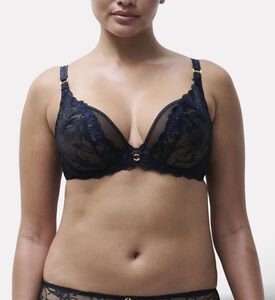 Chantelle Bra, Black, 90, G, Model View