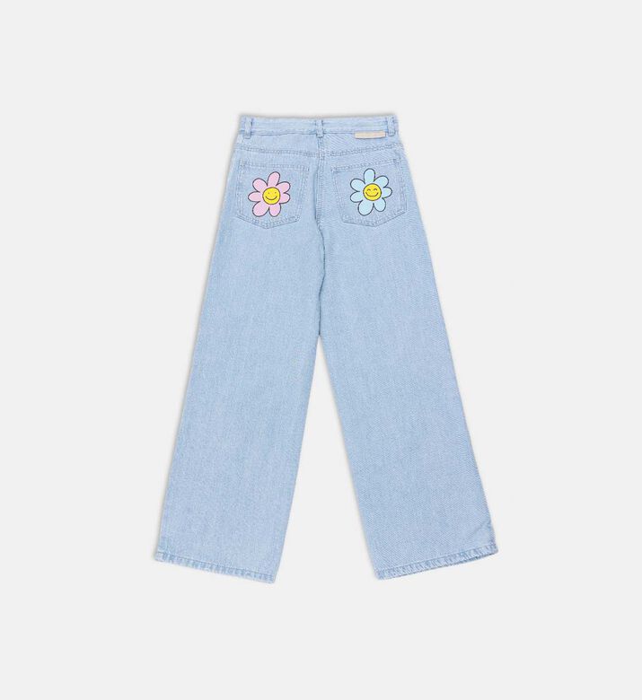 جينز قصير مزين بأزهار