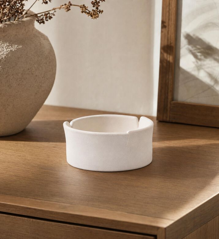The table Edit Fold Organic-shape Medium Bowl, Model View