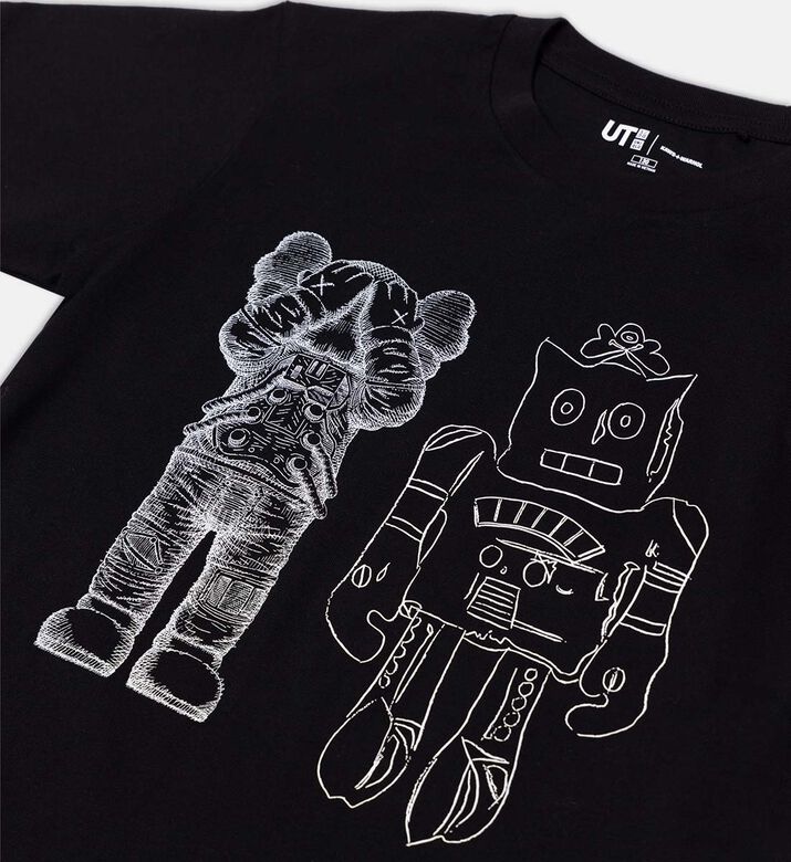 تيشيرت كلاسيكي بياقة دائرية