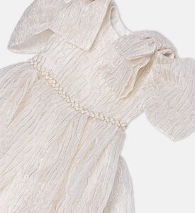 فستان بكتافات مزين بخيوط ذهبية