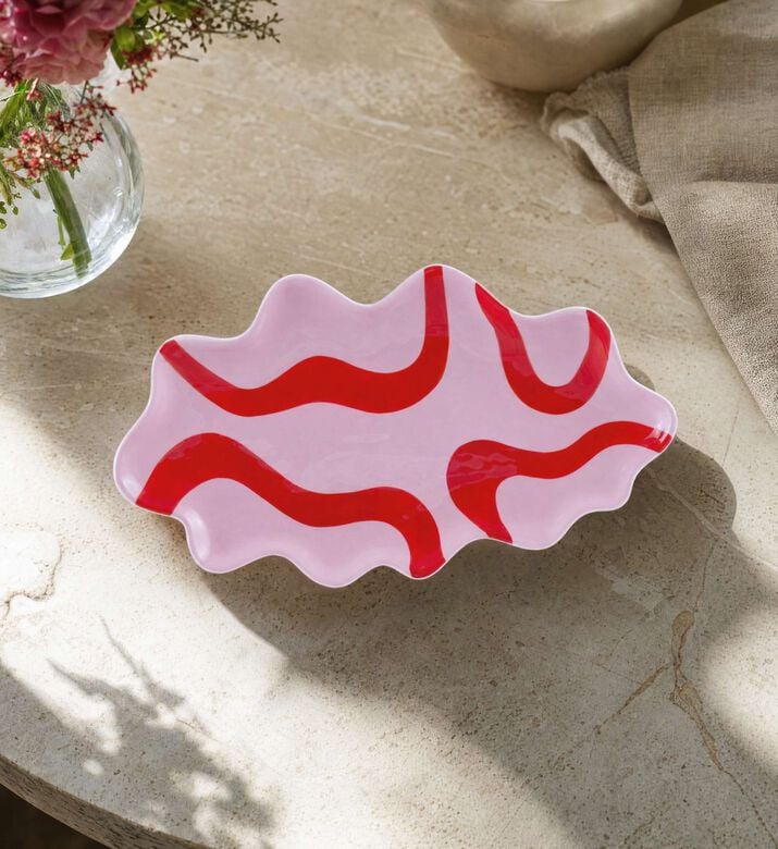 Que Rico Ceramic Scalloped Edges Tray, Model View