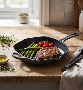Le Creuset Grillit Cast Iron Oblong Skillet, Black, 32-cm, Packshot View