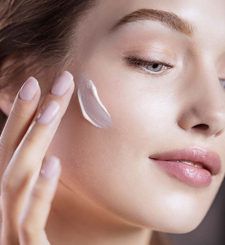 العناية بتصحيح البشرة