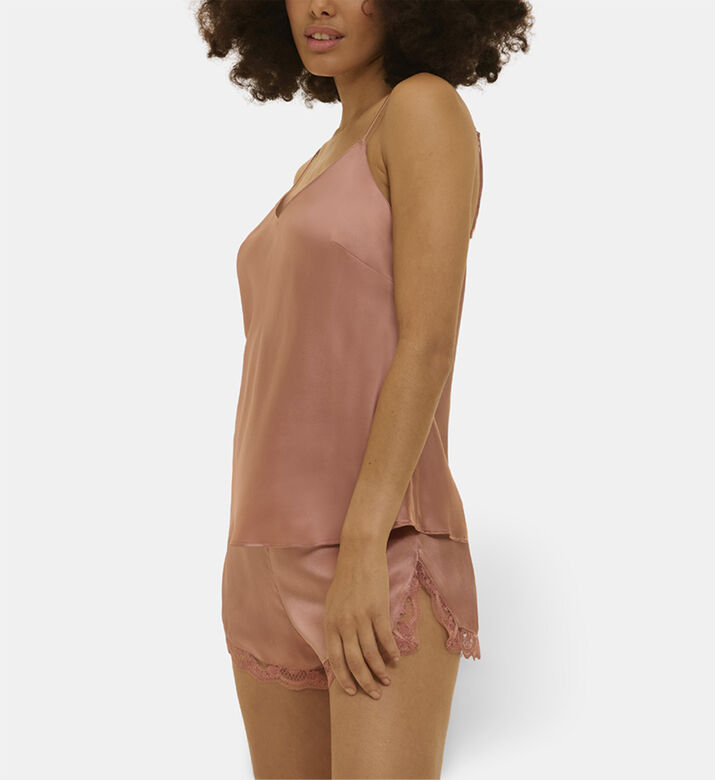 Simone Perele Short, Model View