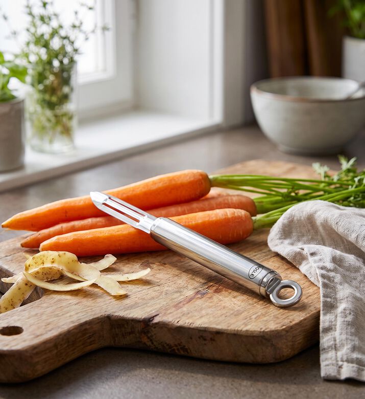 Rosle Sharp Blade Peeler, Model View