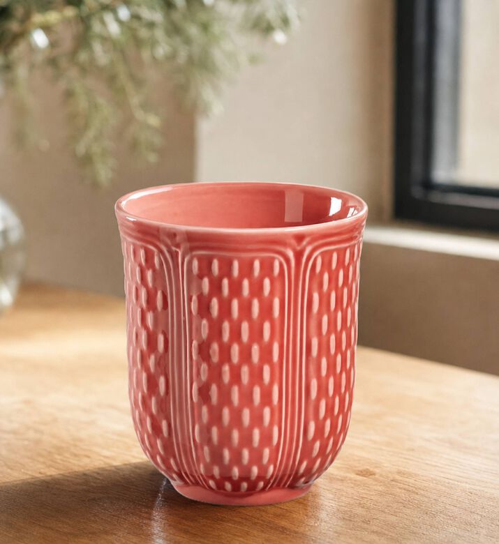 Gien Corail Embossed Tea Cup, Model View