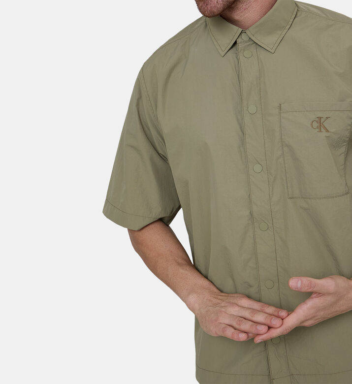 قميص قطن بشعار سي كي بصف أزرار