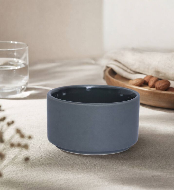 Blomus Mio Small Stoneware Serving Bowl, Model View
