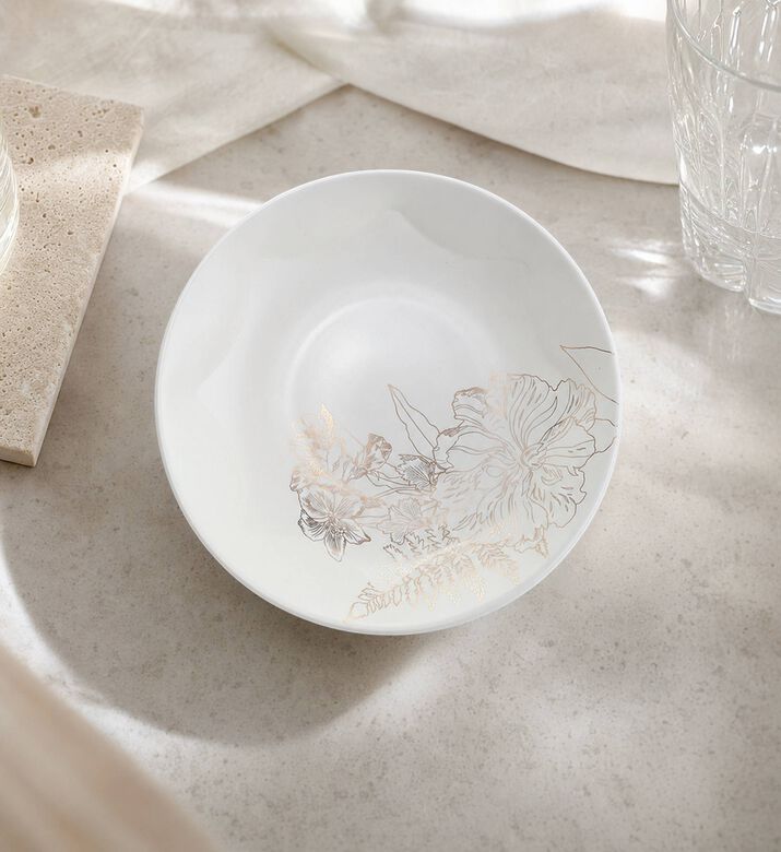 Essenza Masterpiece Floral Pasta Plate, Model View
