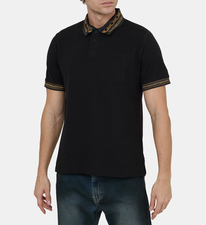 تيشيرت بولو بقصة عادية بتصميم سلسلة تيشيرت بولو بقصة عادية بتصميم سلسلة