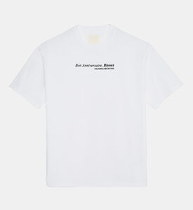 تيشيرت بياقة مستديرة بطبعة عبارة لعيد الميلاد