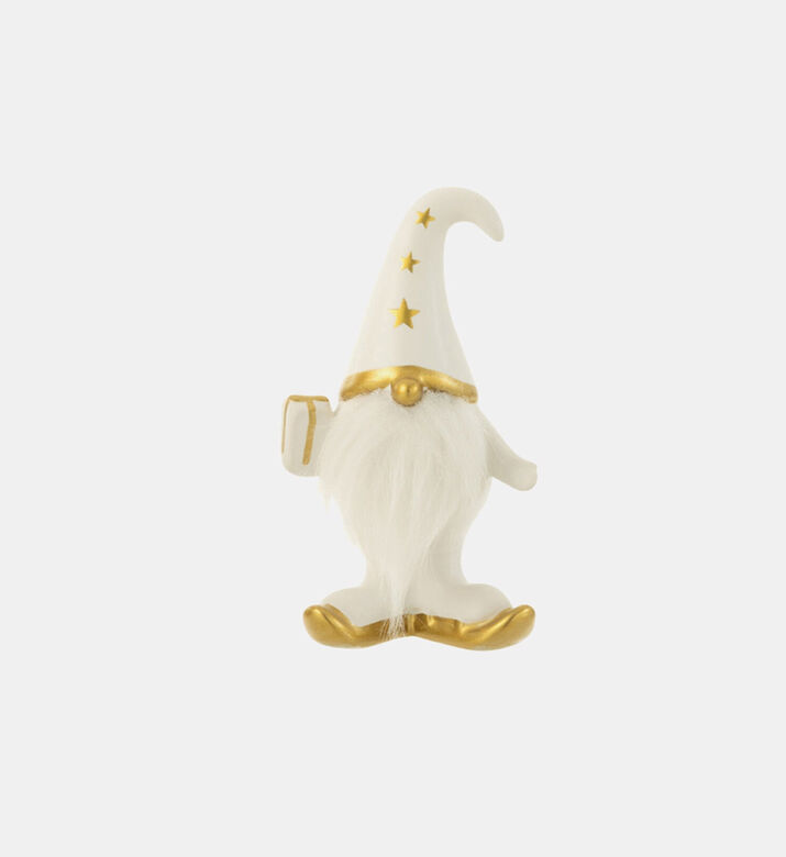 قزم بقبعة بتفاصيل على شكل نجمة