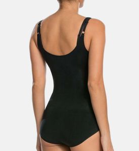 ملابس داخلية مفتوحة الصدر