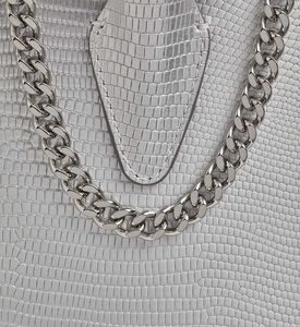 حقيبة يد نانو بسلسلة