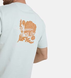 تيشيرت بشعار غرافيكي مطرز