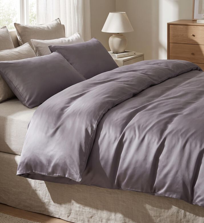 Home Deco and More Satin Plain Duvet Cover, Packshot View