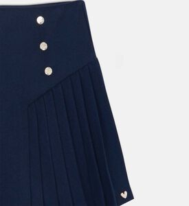 تنورة واسعة بطيات جانبية