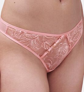 Chantelle Tanga, Model View