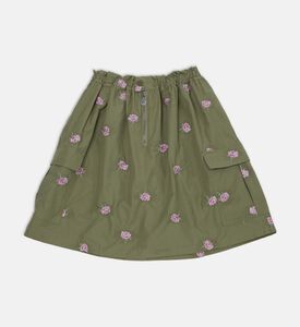 تنورة مزينة بطبعة أزهار على كاملها