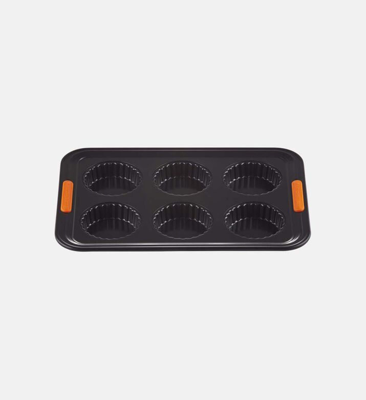 Le Creuset 6 Cup Fluted Tarte Tin, Packshot View