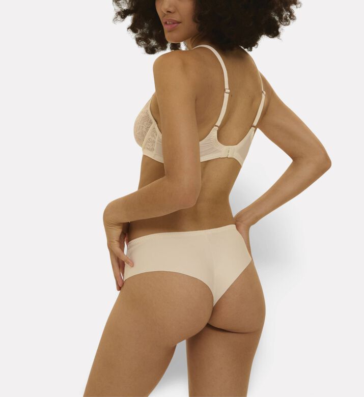 Simone Perele Bra Scarf, Ivory, 95, F, Model View